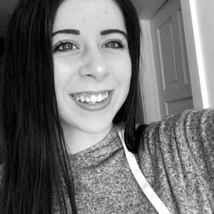 Meet your Posher, Chloe